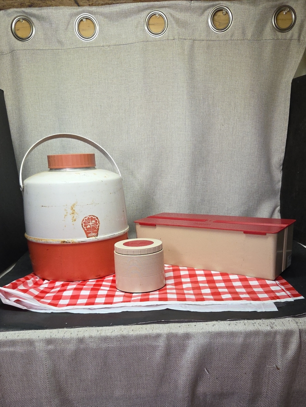 Vintage‎ Thermos Outing Picnic Set Red Tan